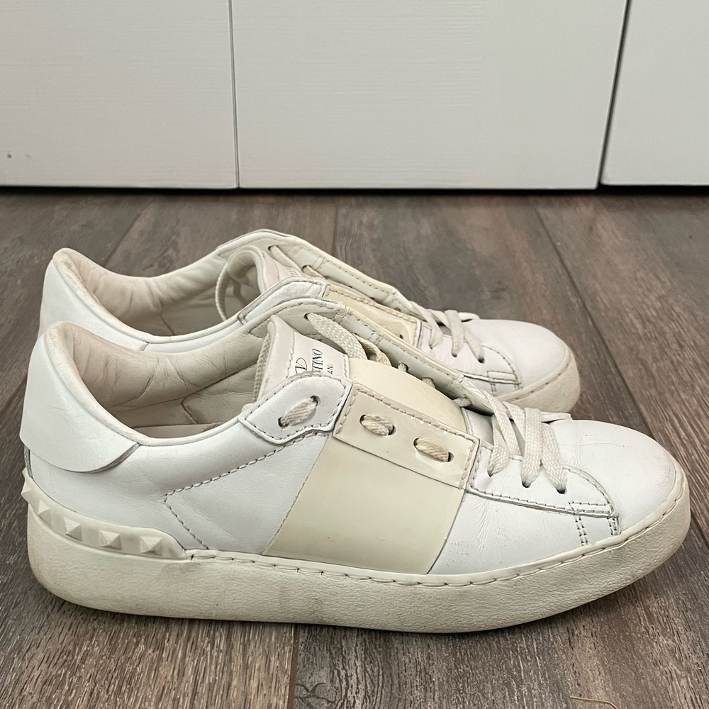 Valentino rock stud sneakers 35.5 (fits a size 6)